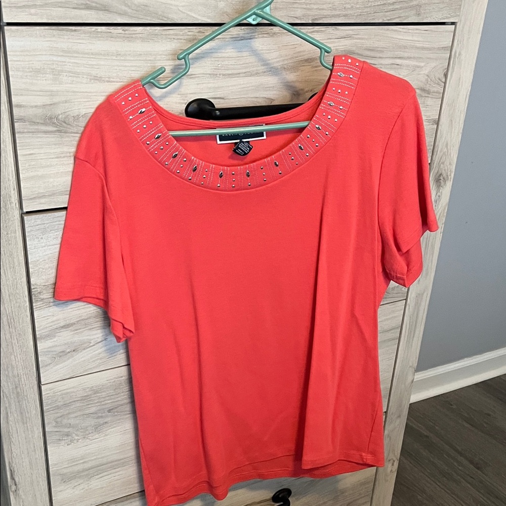 Short sleeve t shirt